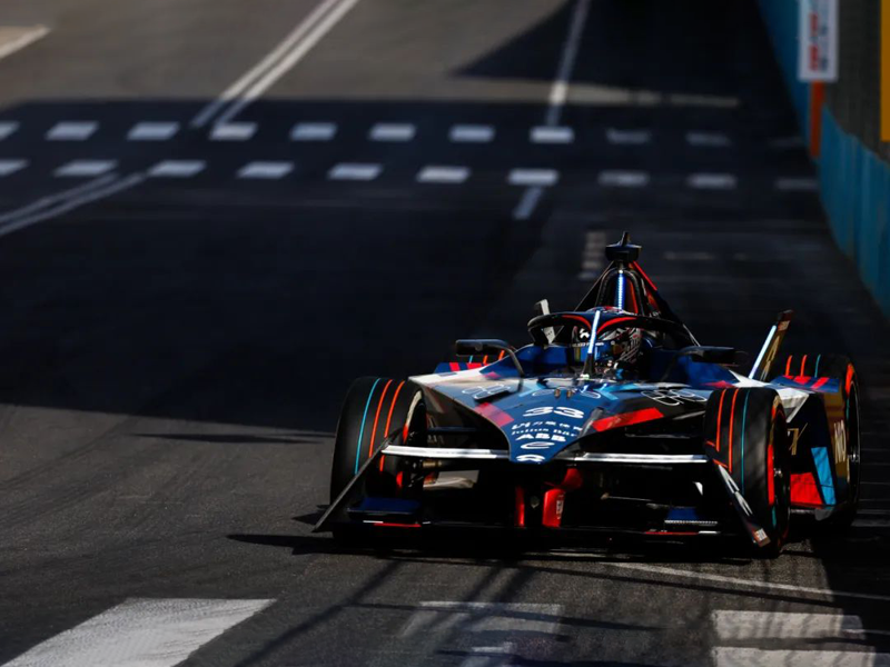 hb火博·体育-“生死大战”战平广西队 青岛红狮保级仅剩理论可能